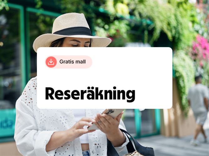 En person gör sin reseräkning i en mobil.