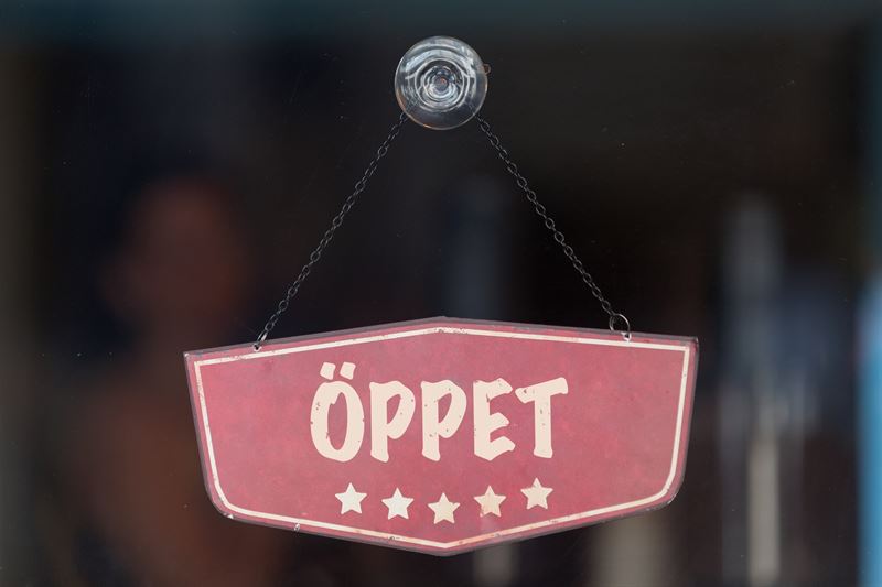 Öppetskylt